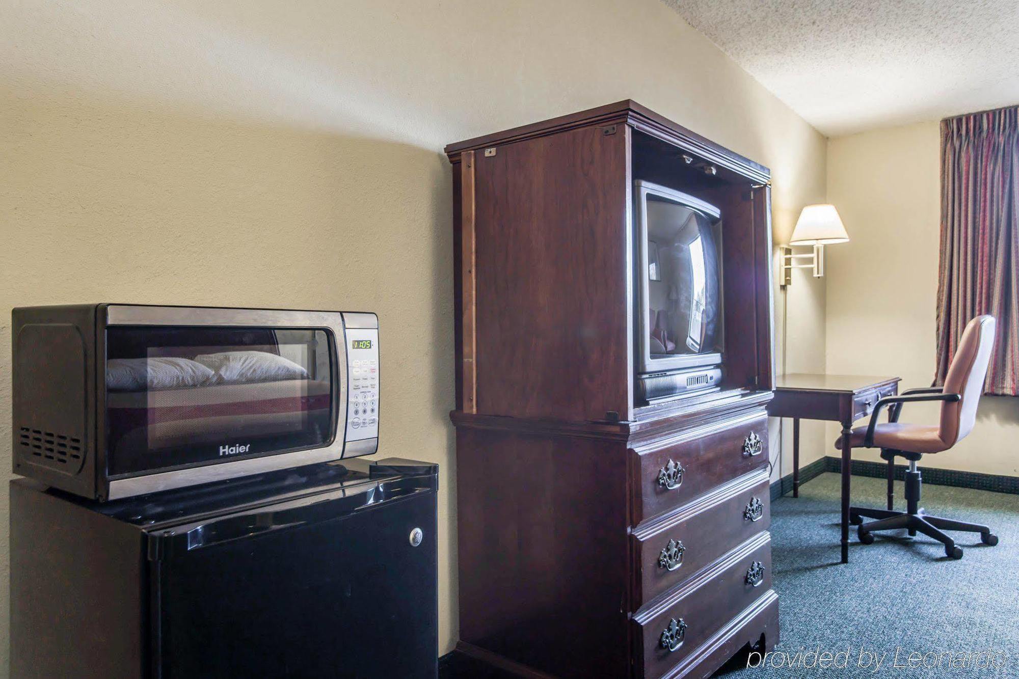 Quality Inn Airport-Near Uptown Charlotte Exteriör bild