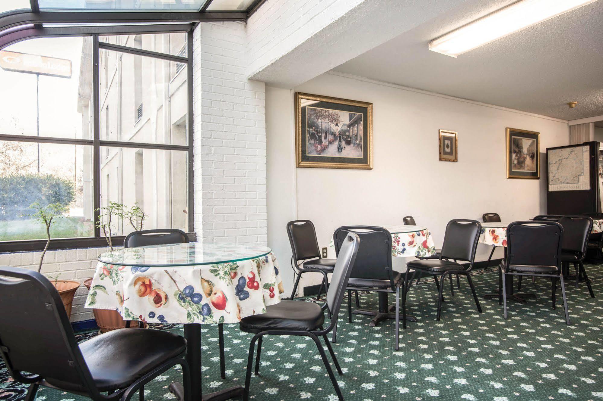 Quality Inn Airport-Near Uptown Charlotte Exteriör bild